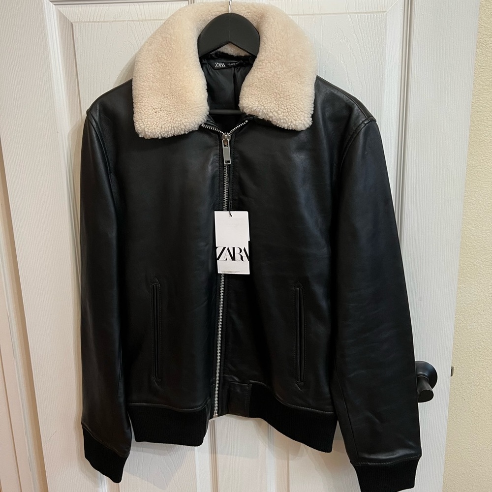 New Zara men leather jacket with removable fur colar sz M